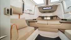 Axopar 37 Cross Cabin