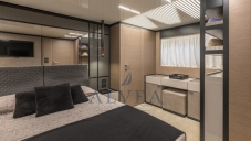 Ferretti 780