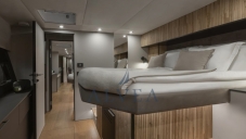 Moon Yacht 60 Fly