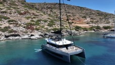Moon Yacht 60 Fly
